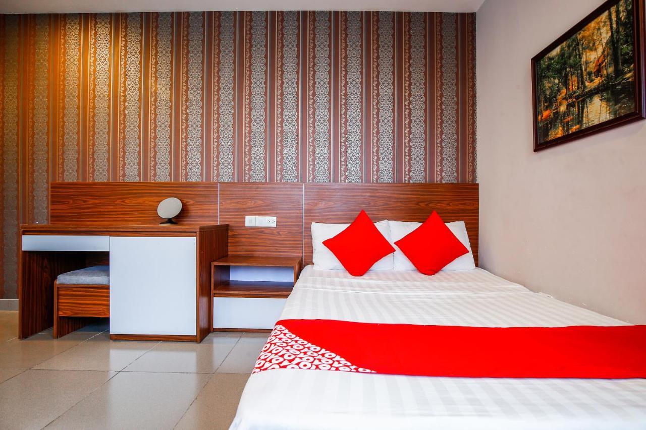 Oyo 491 Truong Sa Hotel Da Nang Exteriör bild